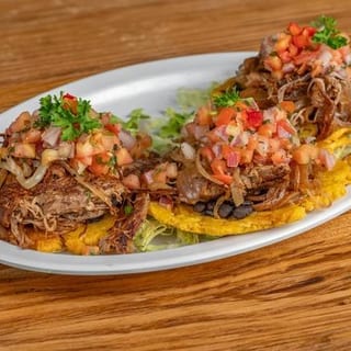 TOSTONES RELLENOS BEEF