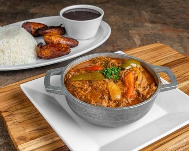 ROPA VIEJA.